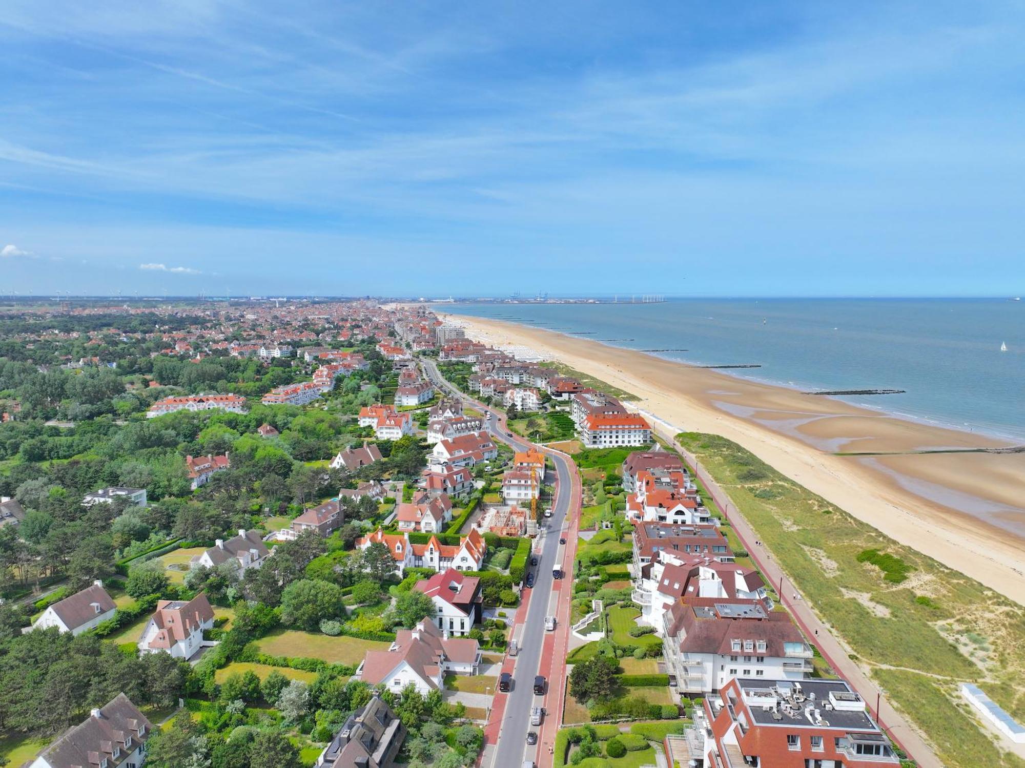 Charming Villa Near The Dunes Of Knokke Le Zoute Exterior photo